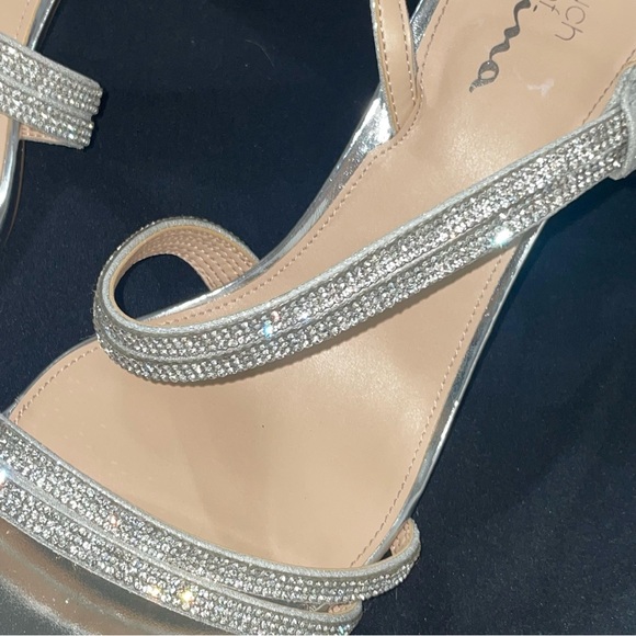 Touch of Nina Sabetha Sparkling Rhinestone Silver Heel Sandal. Sexy,Bridal - Picture 4 of 16